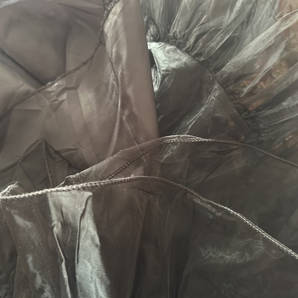 Black underskirt - Picture 4 of 4